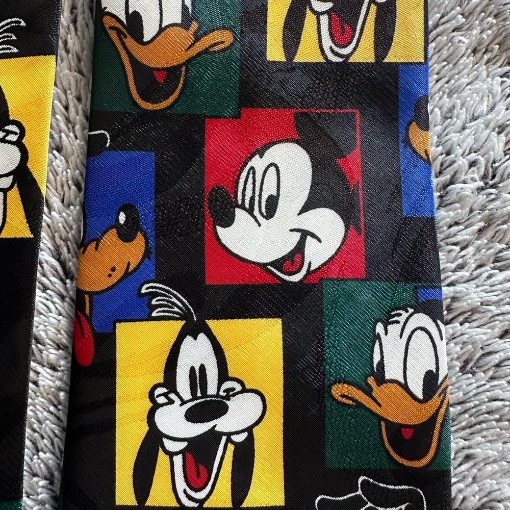 90’s Disney tie